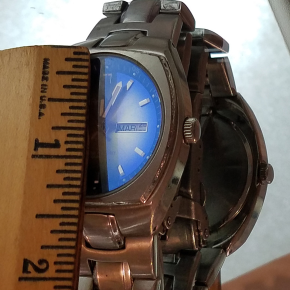 Armitron Unisex Watch Month and Date Working for Men - Picture 6 of 8